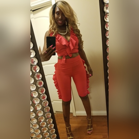 NWT Red Ruffle Bermuda Set - Picture 2 of 4